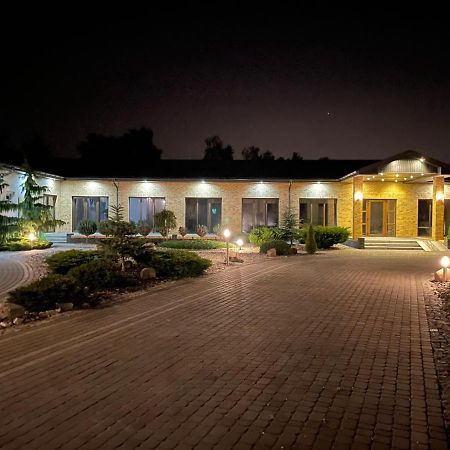 Zielona19 Noclegi Zielonka  ภายนอก รูปภาพ